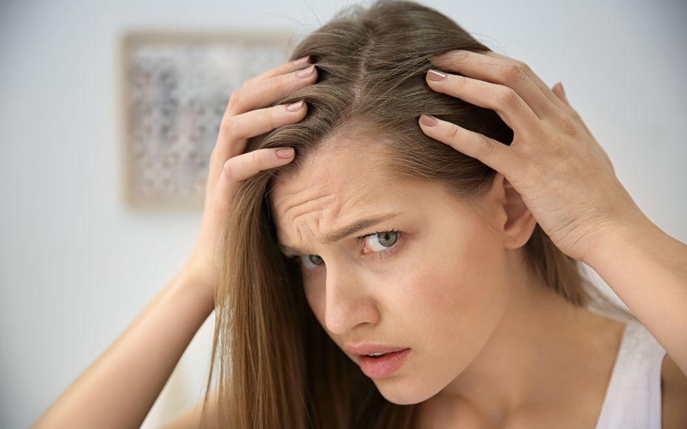 Viêm nang lông da đầu​ do đâu? Cách điều trị thế nào?
