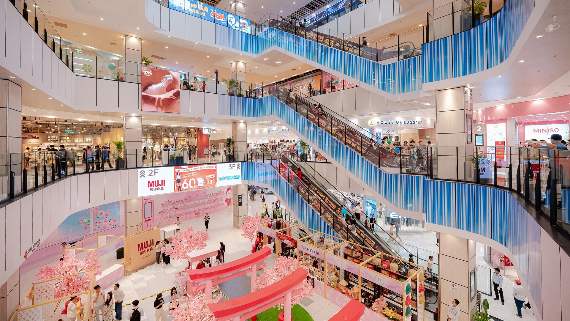 AEON MALL Huế l&agrave; địa điểm mua sắm v&agrave; giải tr&iacute; được y&ecirc;u th&iacute;ch tại Huế